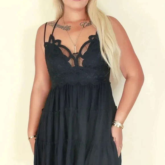 ZENANA OUTFITTERS LACE DRESS IN BLACK - Picture 3 of 4